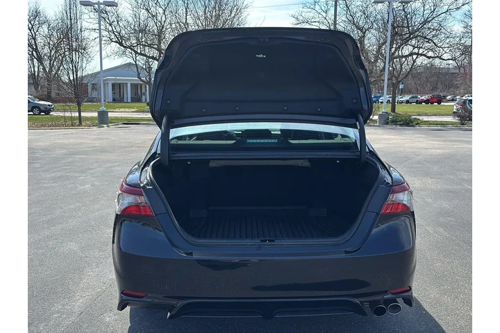 $15000 : 2023 Camry SE image 6