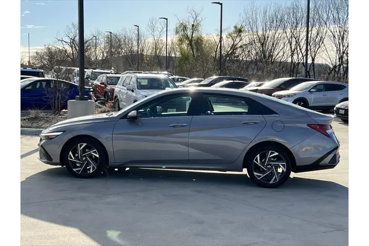 $18799 : Hyundai ELANTRA 2025 SEL Con image 6