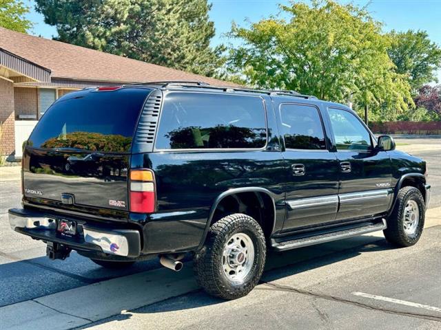 $9975 : 2005 GMC Yukon XL 2500 SLT image 10