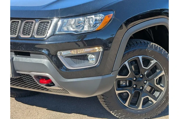 $15348 : Jeep Compass 2021 4x4 Trailh image 3