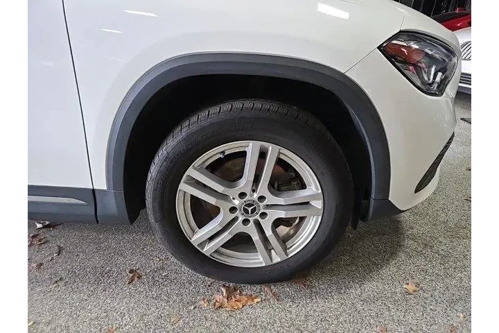 $20951 : Mercedes-Benz GLA 2021 AWD G image 9