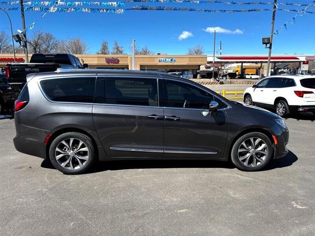 $23299 : 2017 Pacifica Limited FWD image 5