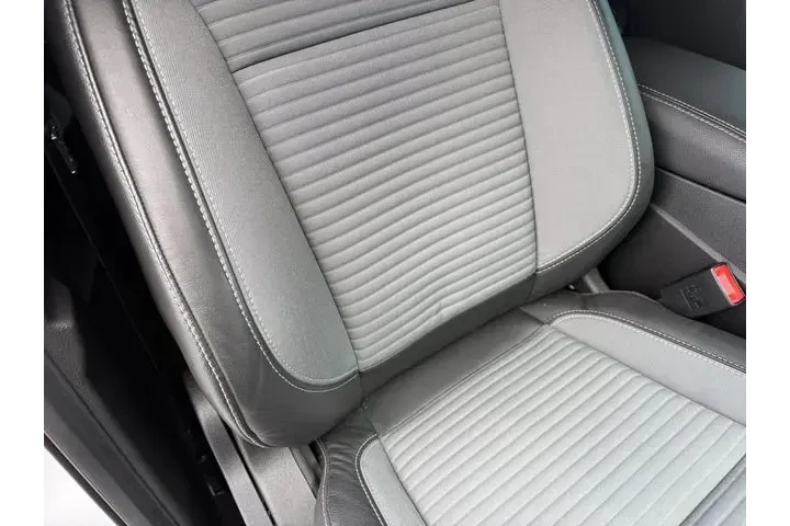 $14641 : Ford Escape 2019 SE 4dr SUV image 10