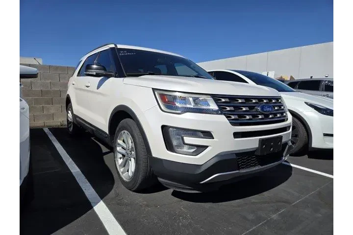$14991 : Ford Explorer 2017 XLT 4dr S image 1