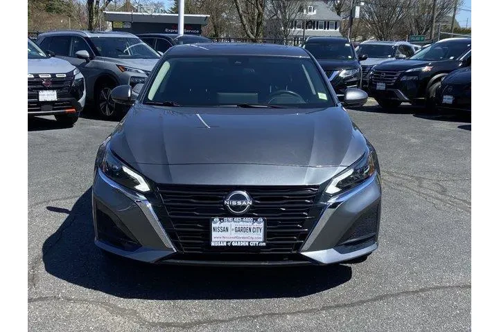 $23487 : Nissan Altima 2025 AWD 2.5 S image 2