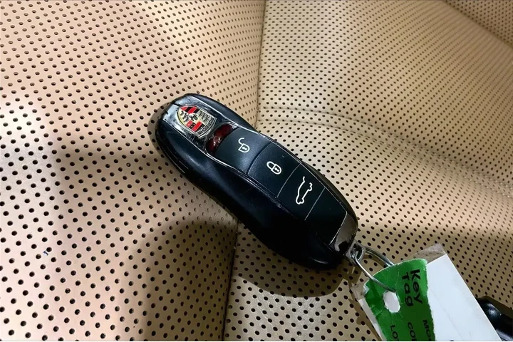 $24993 : Porsche Cayenne 2017 AWD S 4 image 10