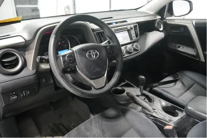 $14500 : Toyota RAV4 2015 AWD LE 4dr image 9