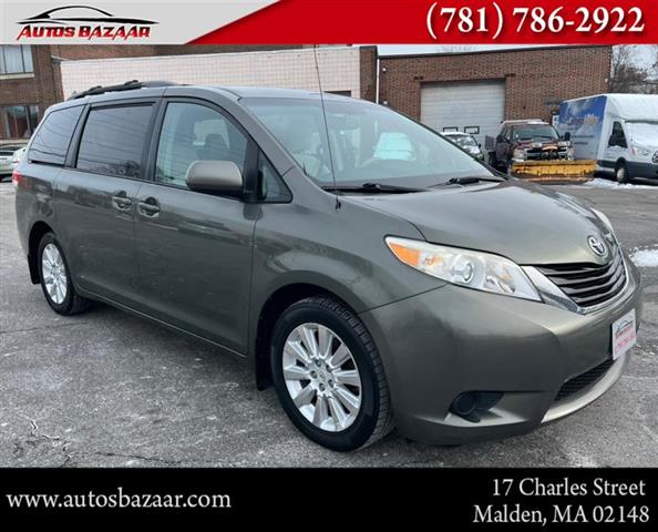 $13900 : Used 2012 Sienna 5dr 7-Pass V image 6