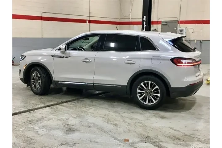 $20988 : Lincoln Nautilus 2019 Select image 2