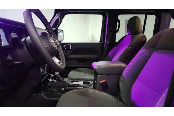 $33889 : Jeep Wrangler 2025 4x4 Backc image 9