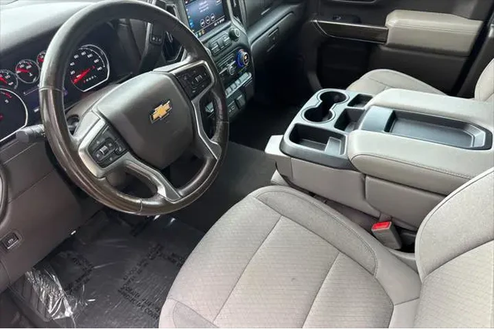 $39990 : Chevrolet Silverado 2500HD 2 image 10