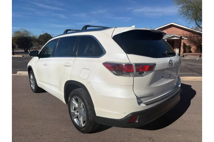 $15495 : 2015 Highlander image 5