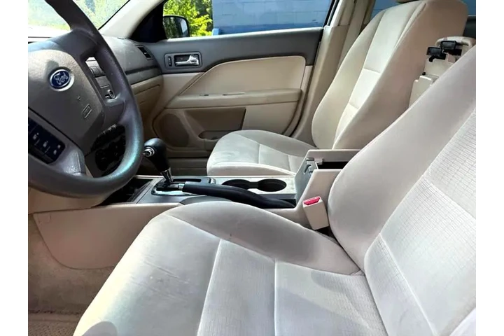 $4525 : 2008 Fusion image 9