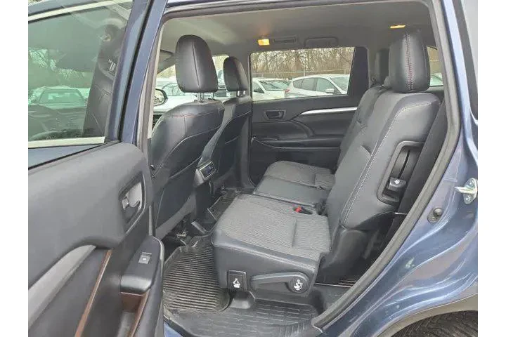 $25000 : Toyota Highlander 2018 AWD L image 9