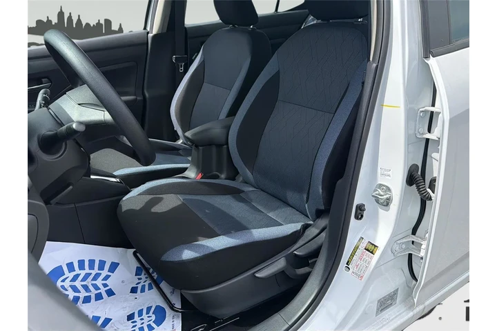 $18477 : Nissan Versa 2025 SV 4dr Sed image 9