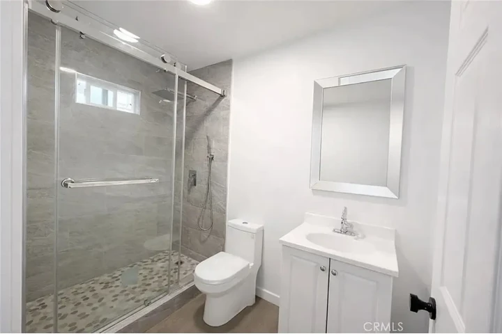 $1200 : Noble Ave, Van Nuys, CA image 3