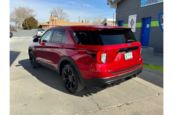 2022 Explorer ST AWD image 7