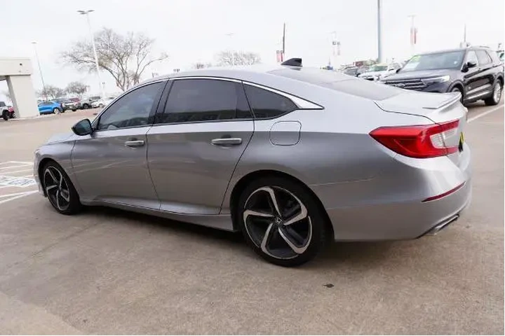 $24988 : Honda Accord 2022 Sport 4dr image 4