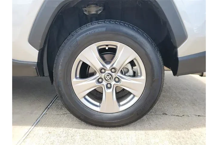 $28344 : Toyota RAV4 2024 XLE 4dr SUV image 9