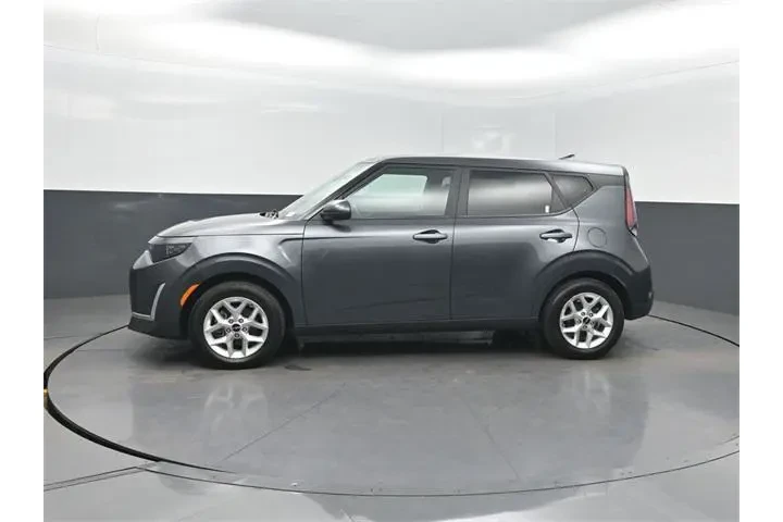 $16466 : Kia Soul 2023 S 4dr Crossove image 2