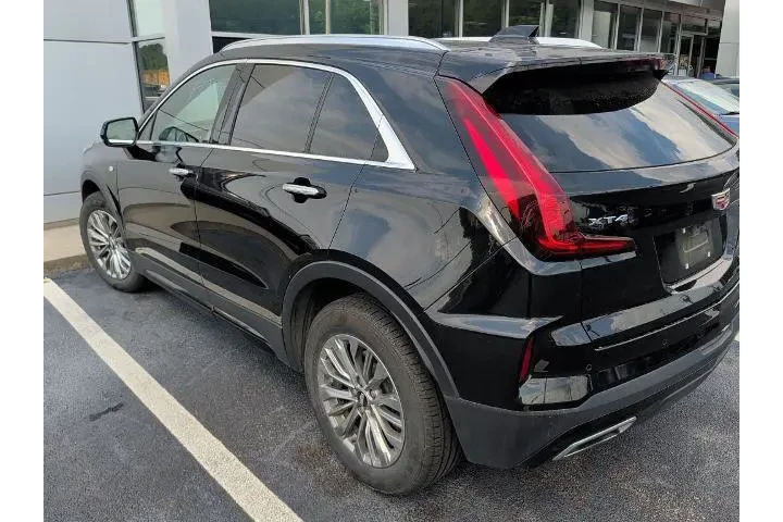 $26484 : Cadillac XT4 2024 Premium Lu image 4