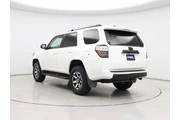 $34998 : Toyota 4Runner 2019 4x4 SR5 thumbnail
