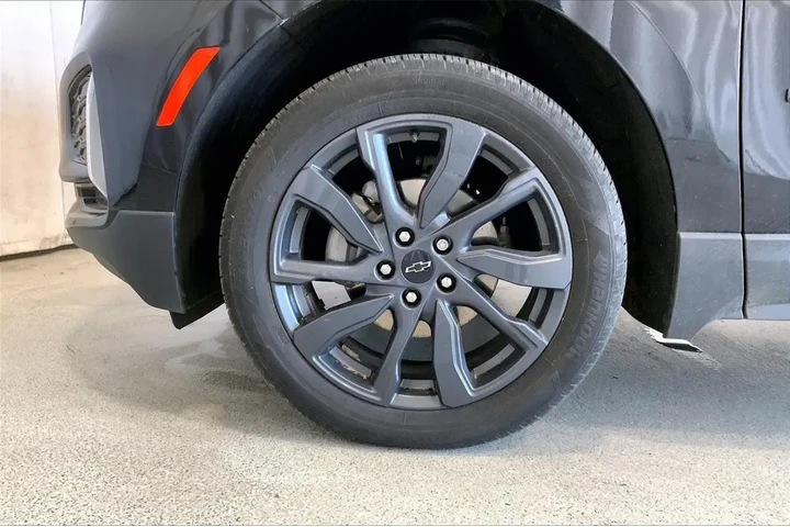 $27595 : Chevrolet Equinox 2024 4x4 R image 6