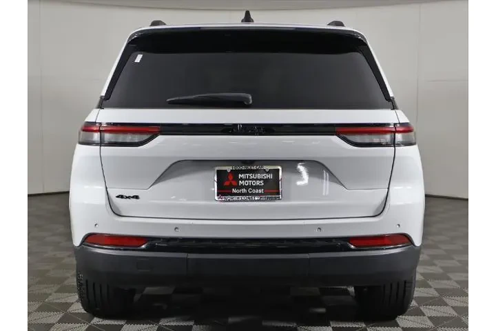 $30423 : Jeep Grand Cherokee 2024 4x4 image 10