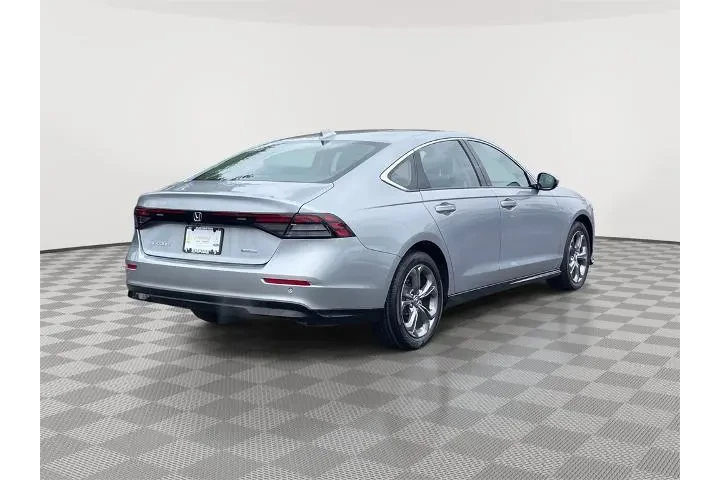 $27479 : Honda Accord Hybrid 2023 EX- image 7