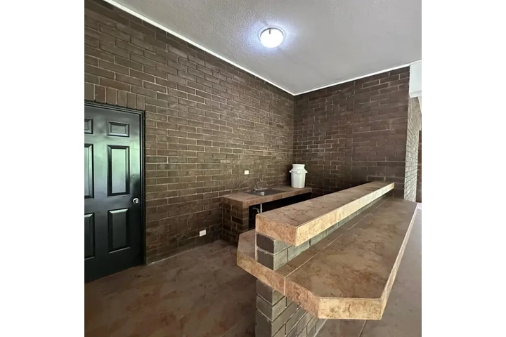 $1150000 : Casa Amplia en Venta en Zona 1 image 7