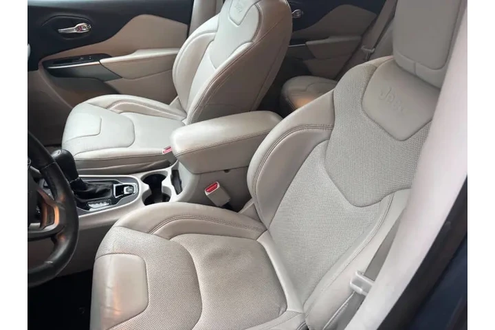 $18000 : 2020 Cherokee Limited image 10