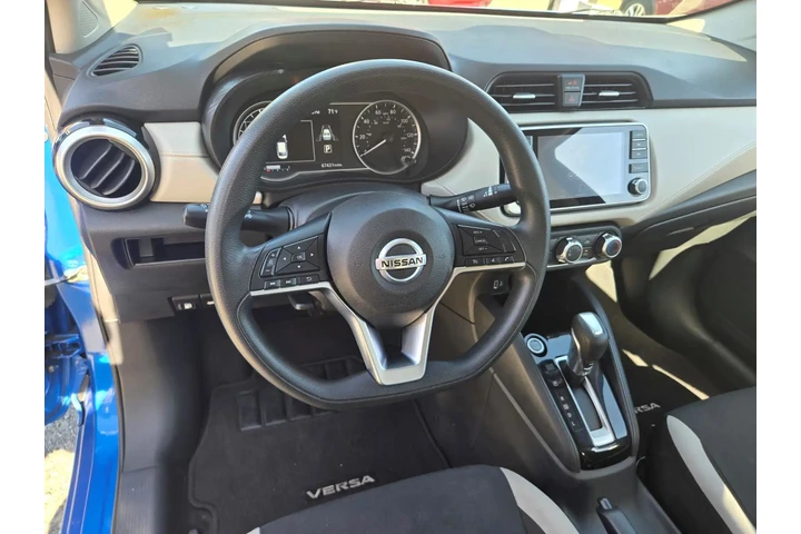$10293 : Nissan Versa 2021 SV 4dr Sed image 9