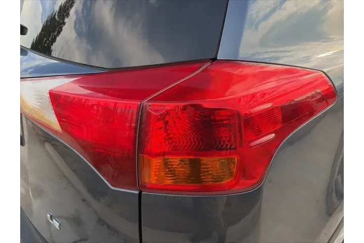 $9999 : Toyota RAV4 2013 LE 4dr SUV image 9