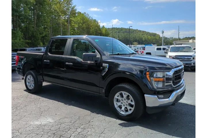 $34661 : Ford F-150 2023 4x4 XLT 4dr image 2