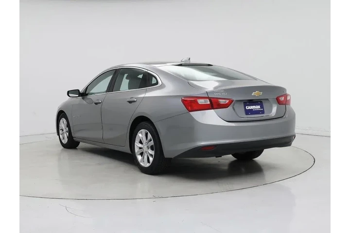 $17998 : Chevrolet Malibu 2023 LT 4dr image 2