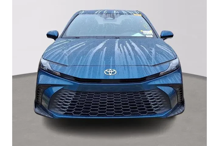 $32987 : Toyota Camry 2025 SE 4dr Sed image 2