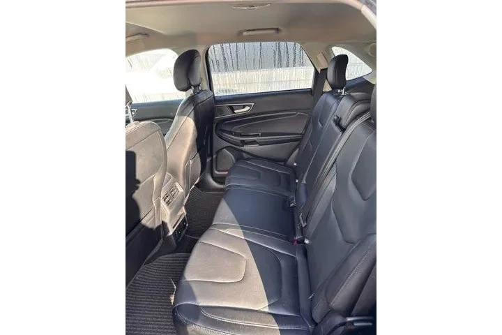 $18139 : Ford Edge 2019 Titanium 4dr image 4