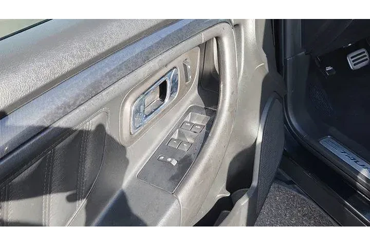 $8970 : Ford Taurus 2011 AWD SHO 4dr image 7