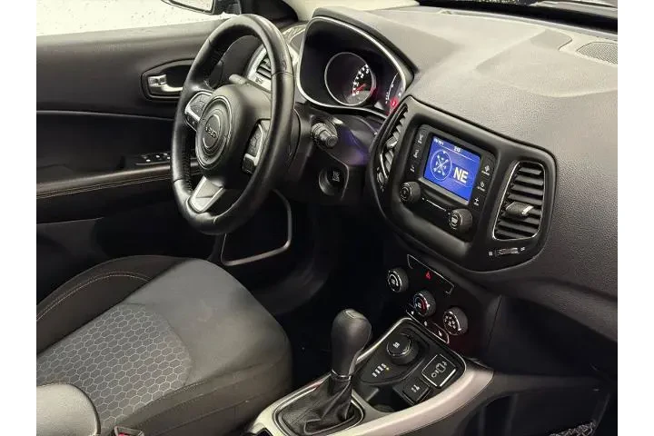 $14000 : Jeep Compass 2018 4x4 Sport image 8