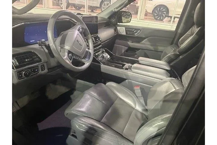 $37251 : Lincoln Navigator L 2020 4x4 image 9