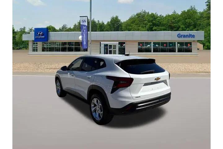 $17990 : Chevrolet Trax 2024 LS 4dr C image 4