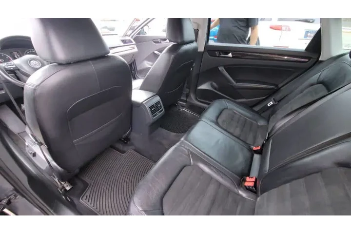 $8995 : 2014 Passat 1.8T SEL Premium image 9