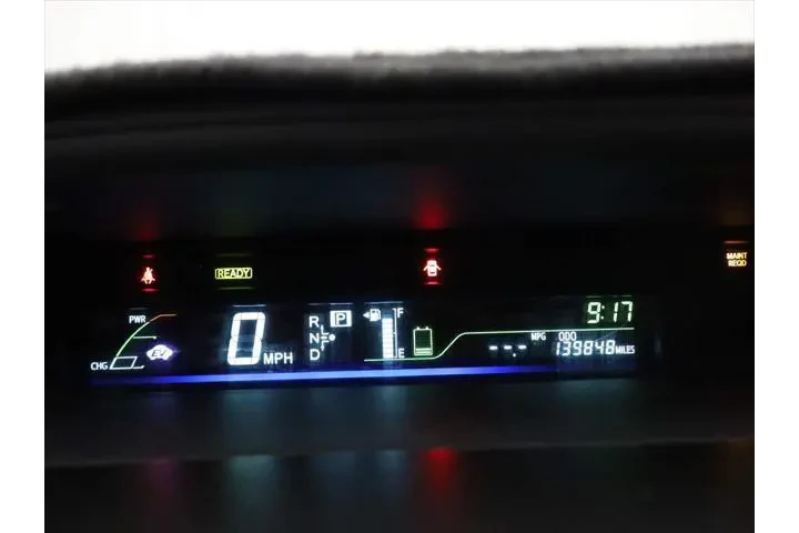 $9822 : Toyota Prius v 2013 Five 4dr image 4