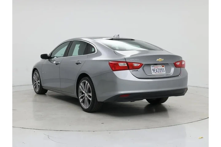 $17998 : Chevrolet Malibu 2023 LT 4dr image 2