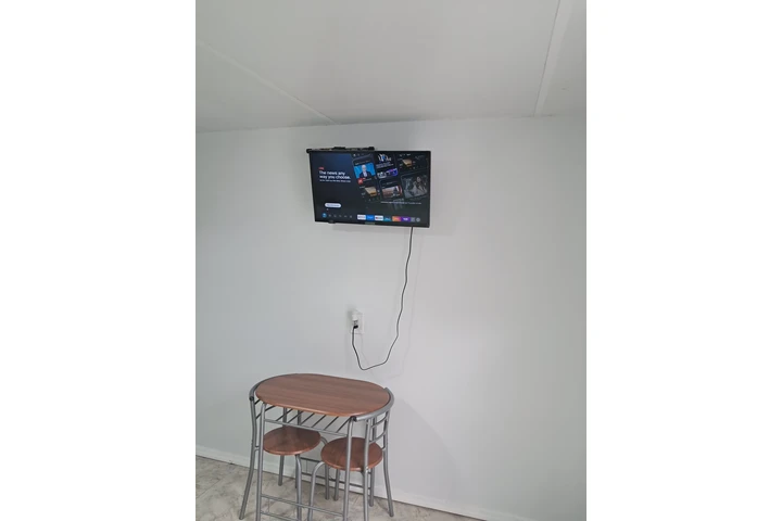 $1000 : EFFICENCE .MIAMI GARDENS image 3