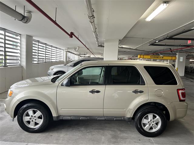 $4000 : Ford Escape 2010 XLS image 3