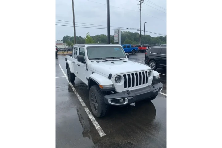 $27918 : Jeep Gladiator 2023 4x4 Spor image 2