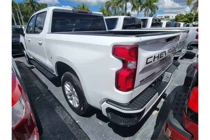$31990 : Chevrolet Silverado 1500 202 image 4