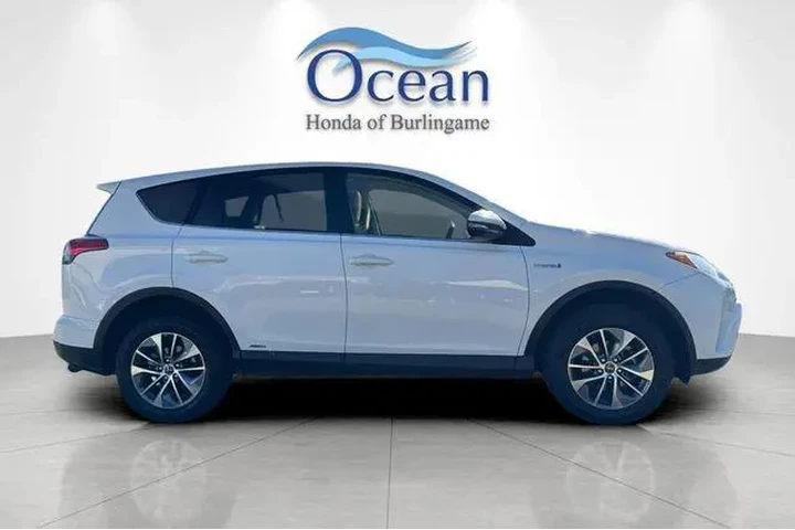 $23294 : Toyota RAV4 Hybrid 2017 AWD image 3