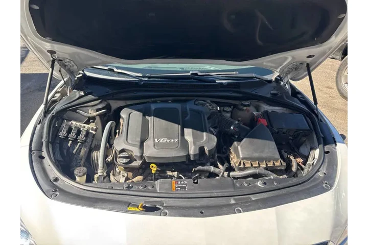 2017 LaCrosse Essence image 5